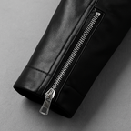 Jaqueta Masculina de Couro Nobre com Cinto Frontal